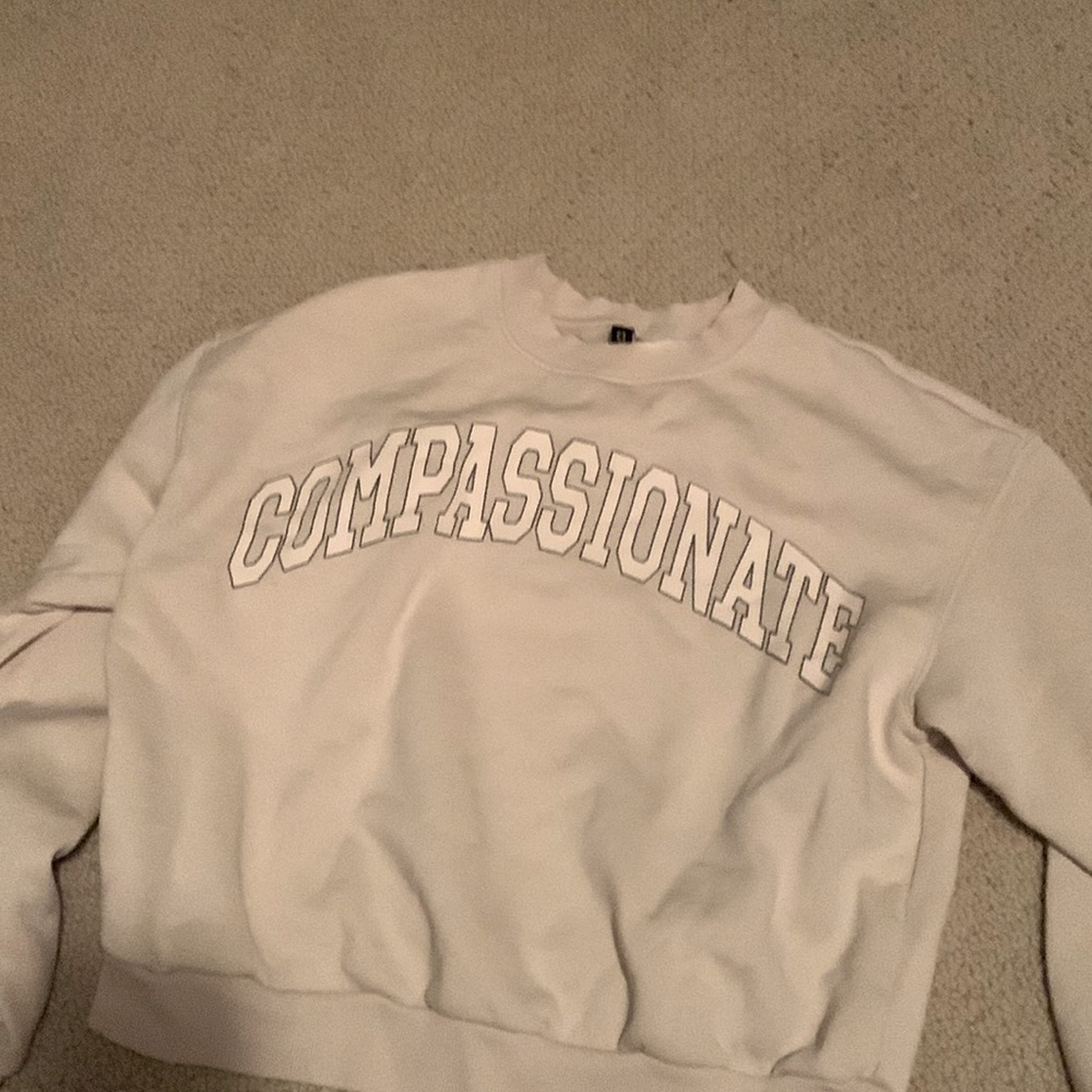 Women size M H&M compassionate